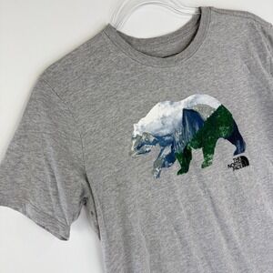 The North Face‎ Bearscape Graphic T-shirt Mens M Grey Mountain Bear Logo Tee